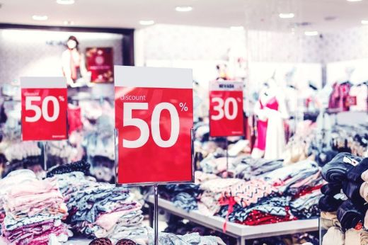 How to reduce the impact of fast fashion on the environment