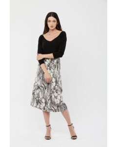 WHITE AND BLACK PRINTED SKIRT