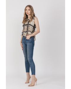 SLEEVELESS BLOUSE IN CHECKED FABRIC